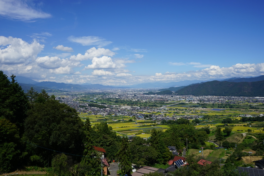姥捨駅より見た善光寺平ら