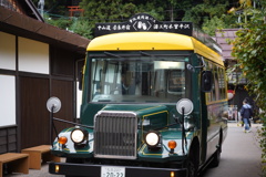 奈良井宿を走る周遊バス 奈良井宿を走る周遊バス