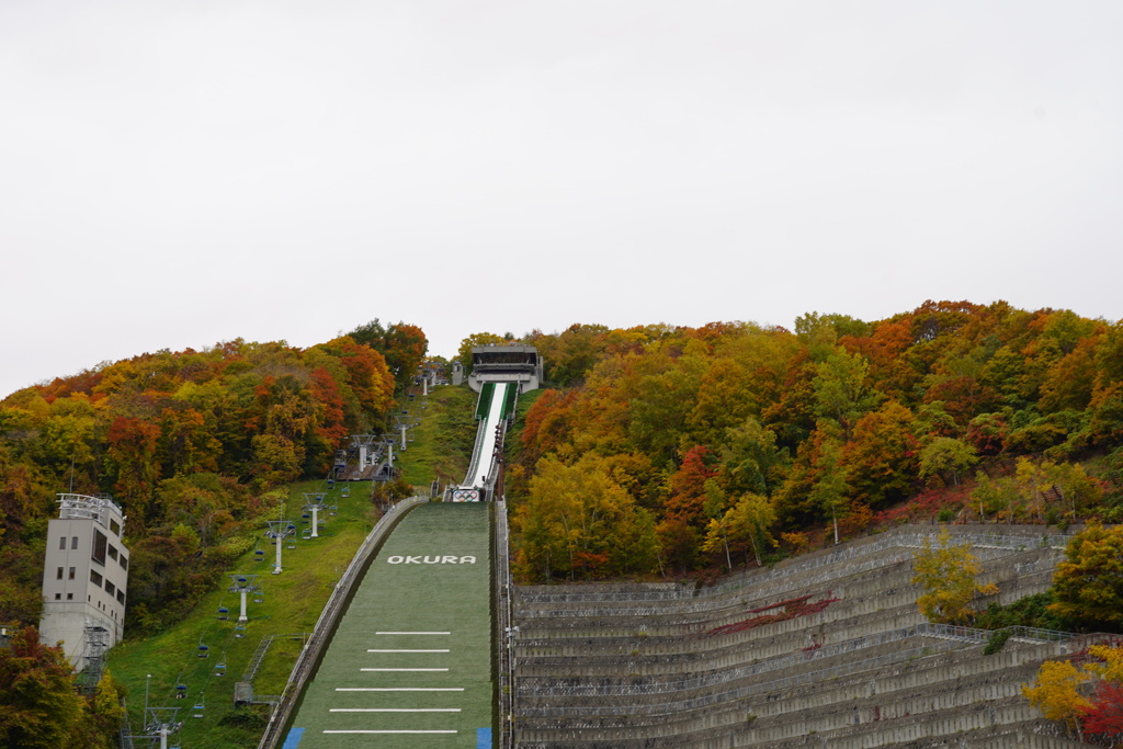 紅葉のジャンプ台