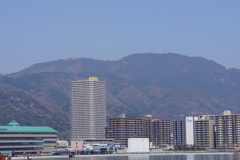 琵琶湖から見る比叡山