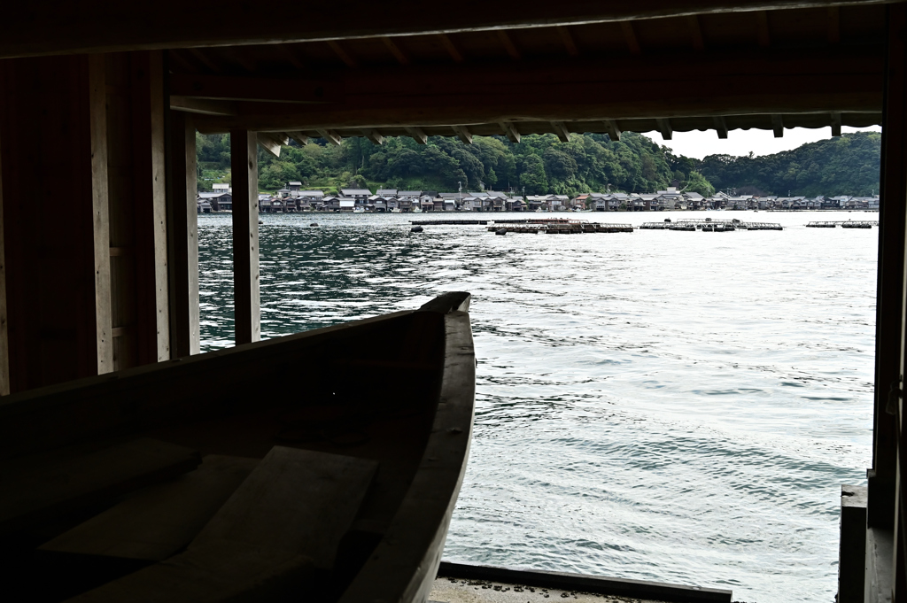伊根の舟屋から眺める伊根湾