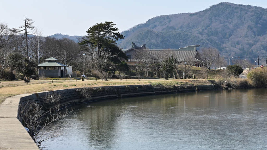 川沿いのキャンプ場