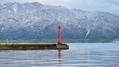 雪景色を背景に