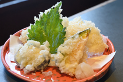 今日の昼御飯　サービスランチの天ぷら
