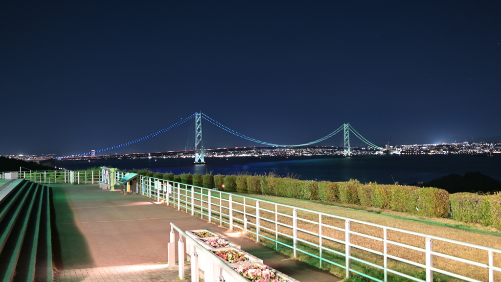 明石海峡大橋ライトアップ　淡路サービスエリア①