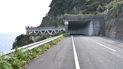 丹後半島一周道路①　落石防止ロックシェッド