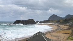 冬の日本海「立岩」