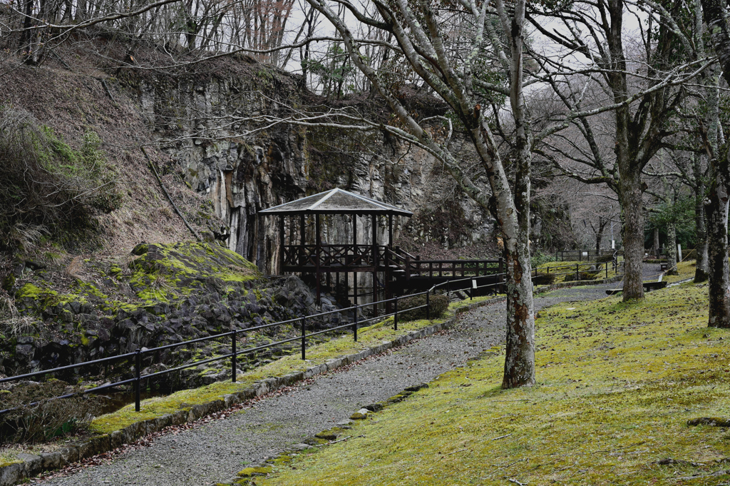 玄武岩公園の東屋
