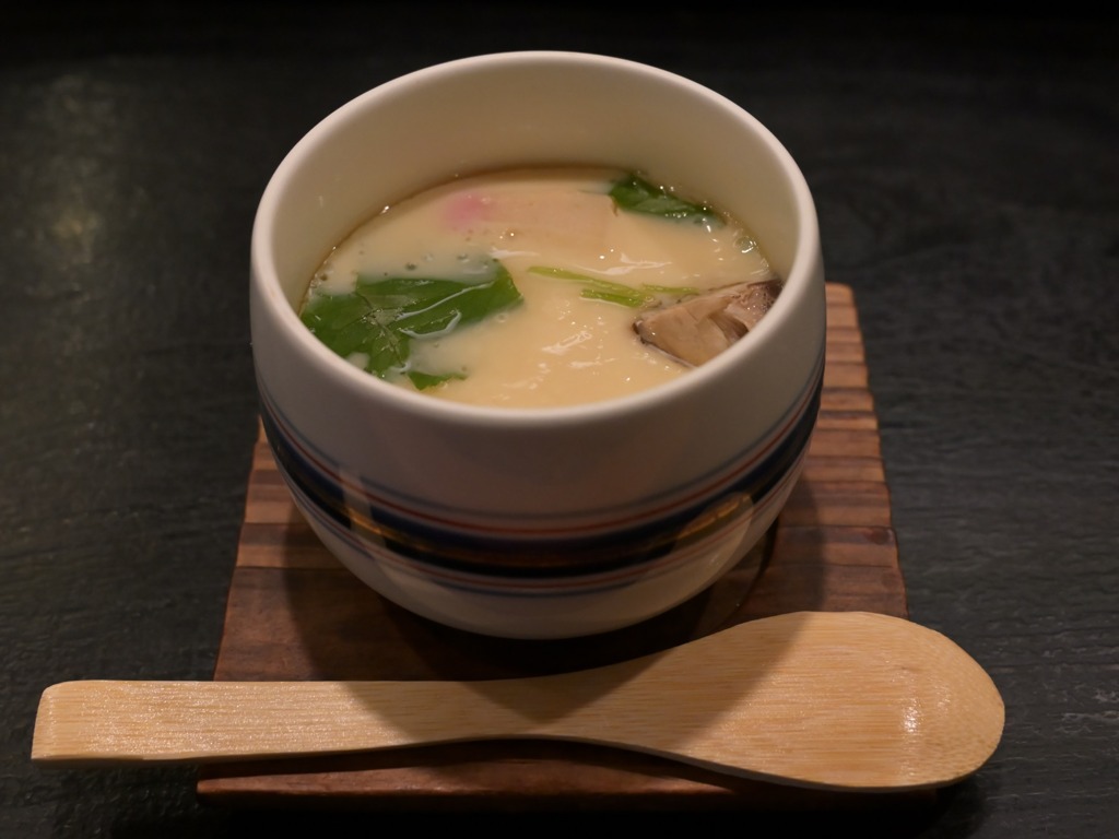 今日の昼御飯　定食の茶碗蒸し