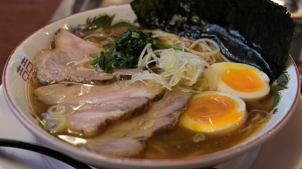 昼食は「特製中華そば」