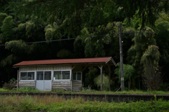 ホームの待合室