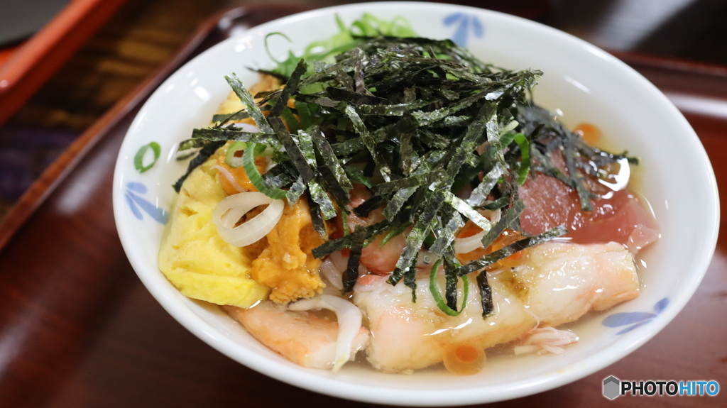 海鮮丼　出汁茶漬け