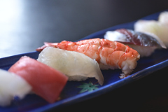 お昼は握り寿司②
