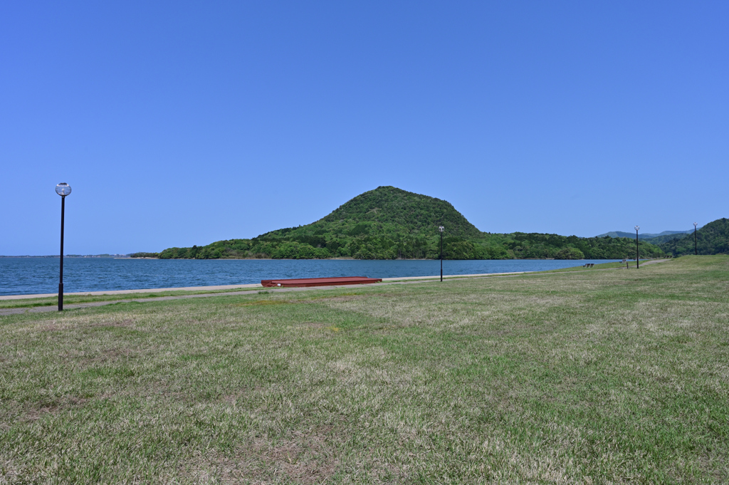 新緑の　かぶと山