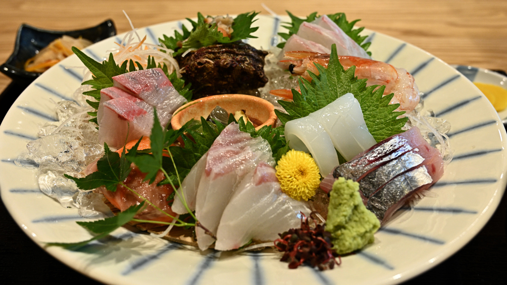 今日の昼御飯　漁師のお造り定食1980円