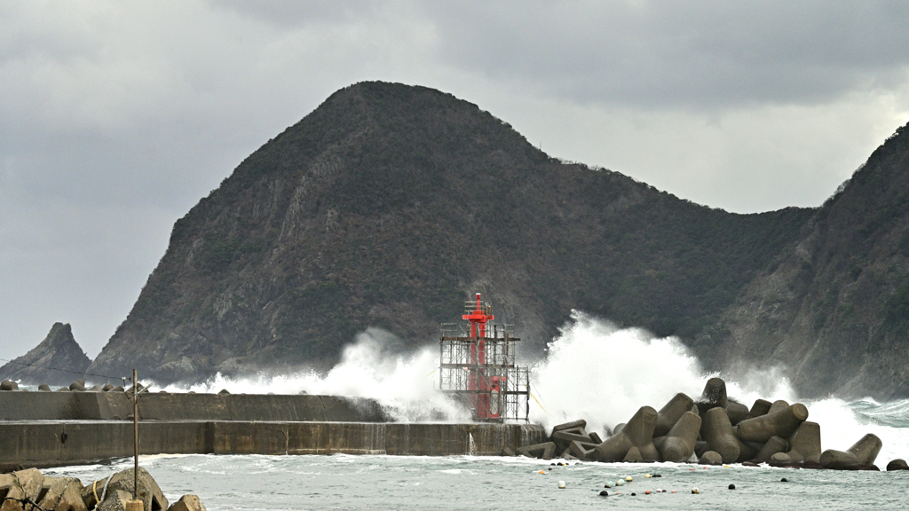 冬の日本海「竹野漁港」