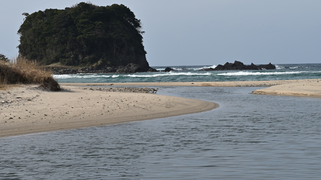 日本海に流れ込む河口