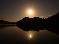 久美浜湾の夕景　ダブル太陽