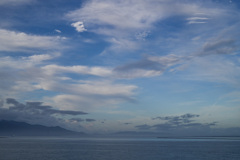 海と陸と雲と空