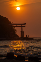 朝陽昇る青島神社