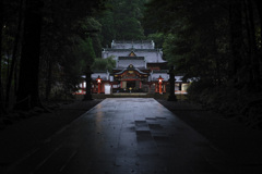 雨上がりの霧島神宮 2
