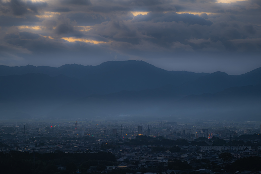 おらが街の夜明け
