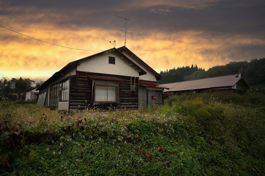 夕暮れ薄暮黄昏、まざまざと