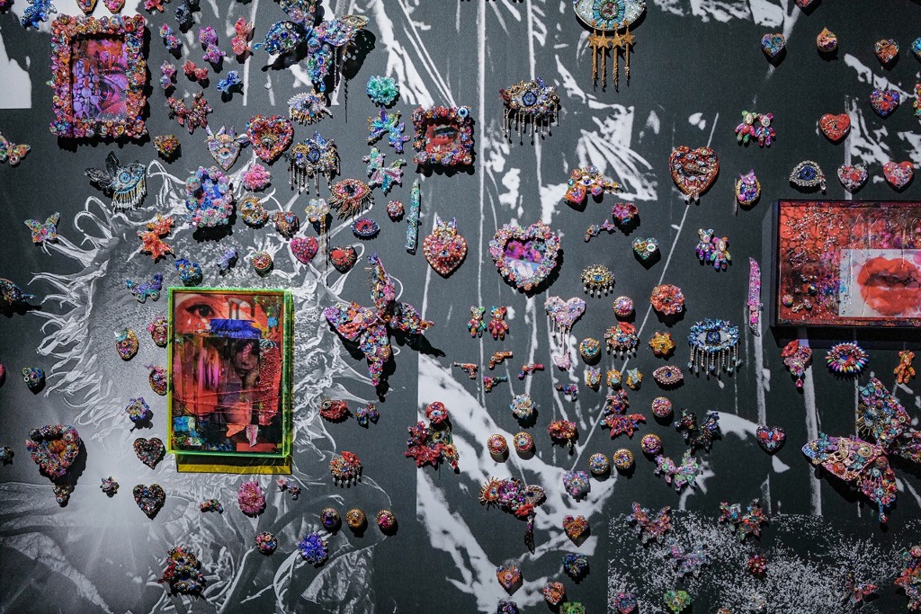 振り向いたりしない