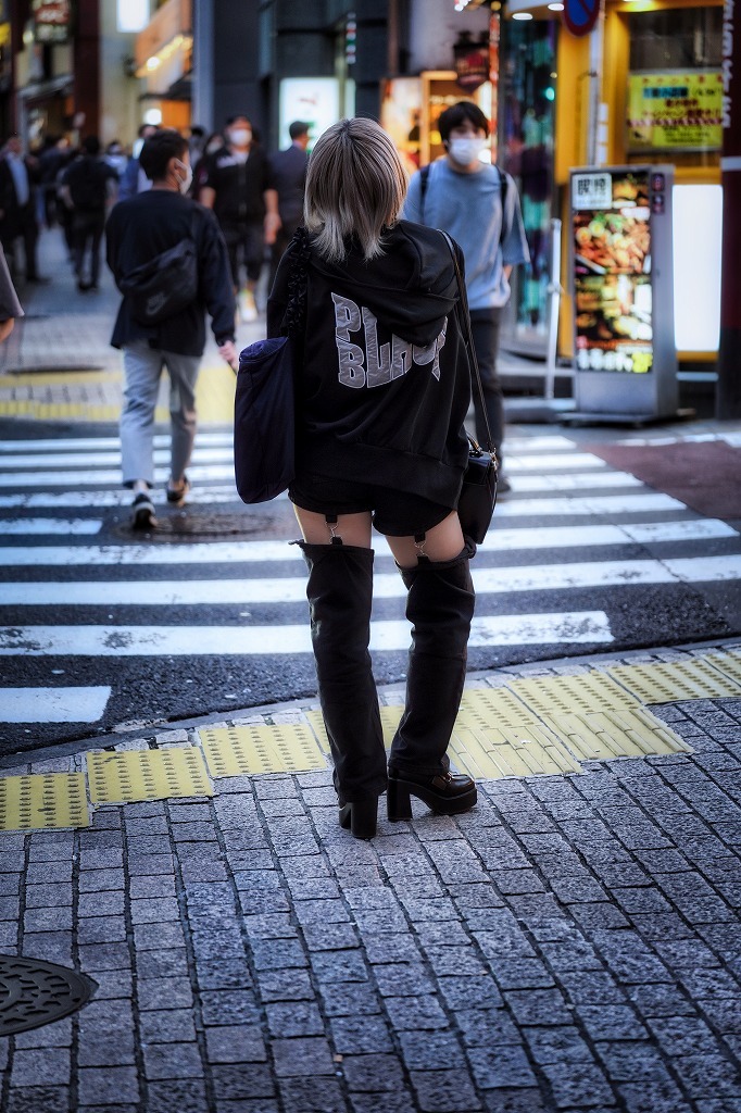 Woman in shibuya (1)