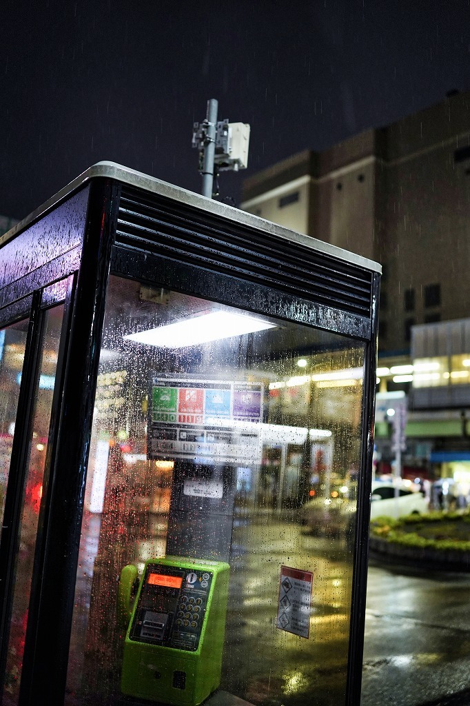 夕暮れ、雨降り、駅前点写　（２）