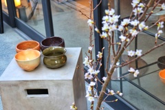 陶器屋さんの店先