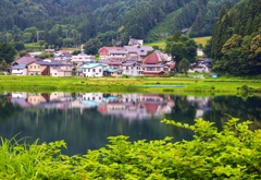 湖畔の町