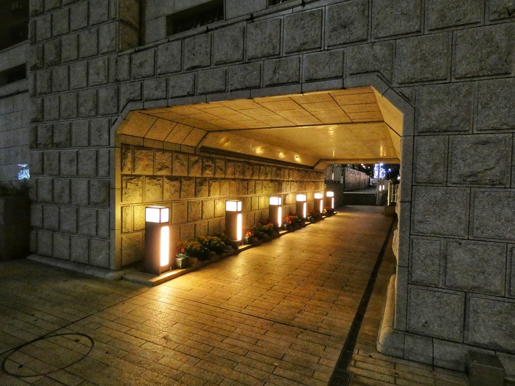 足元を照らす