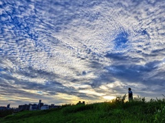 淀川の夕空