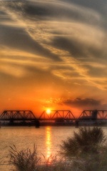 淀川に夕陽が沈む