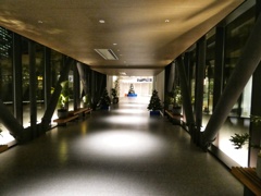 突き当たりはクリスマスツリー