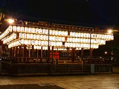 八坂神社の灯り