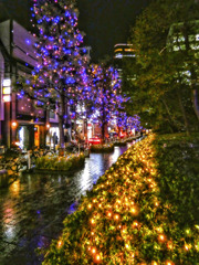 夜の梅田を歩く