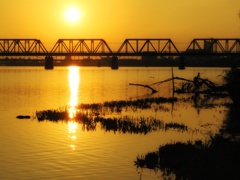 夕暮れの赤川鉄橋