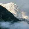 テッシュの町から見える雪山