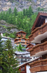 あんな所にまで家が