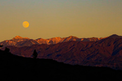 塩見岳とお月様にアーベンロード
