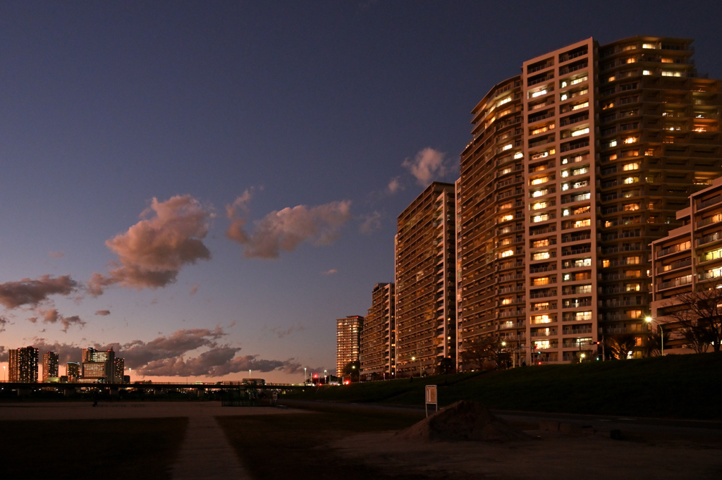 夕空に染まる