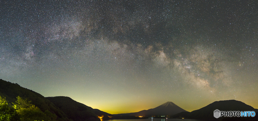 富士に架かる天の川 By ワイワイ星 Id 写真共有サイト Photohito