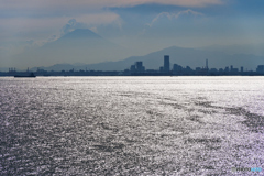 夏富士ときらめく東京湾