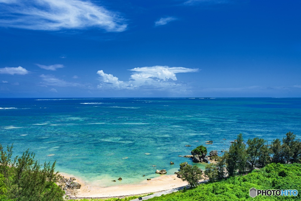 沖縄県・勝連城跡からの風景 1