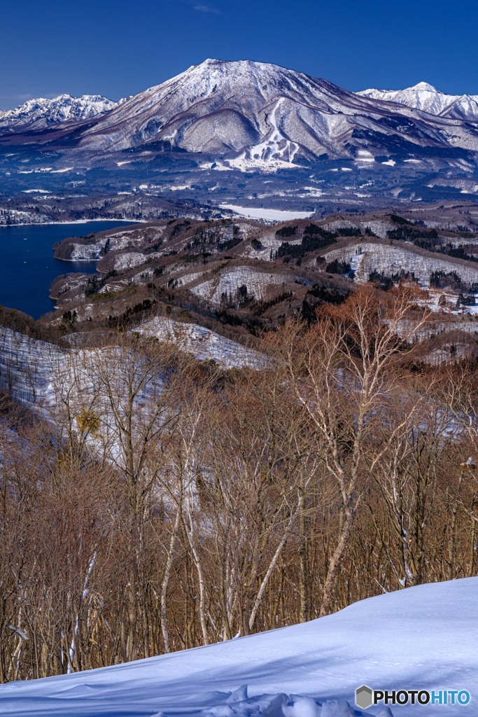 長野県・冬の黒姫山の風景