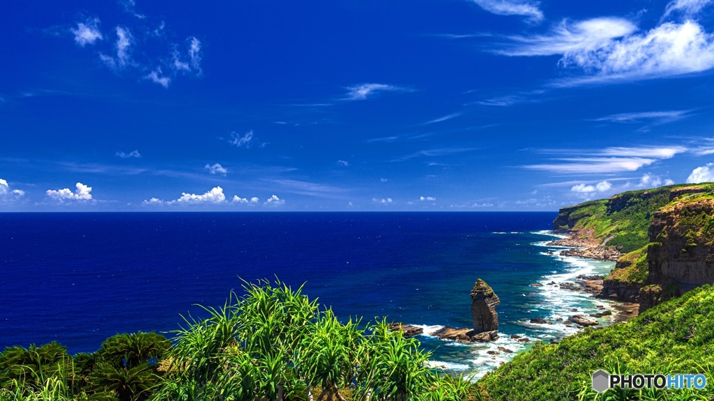 沖縄県・与那国島 立神岩