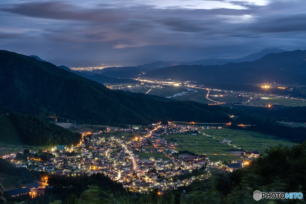 長野県・野沢温泉村の夜景