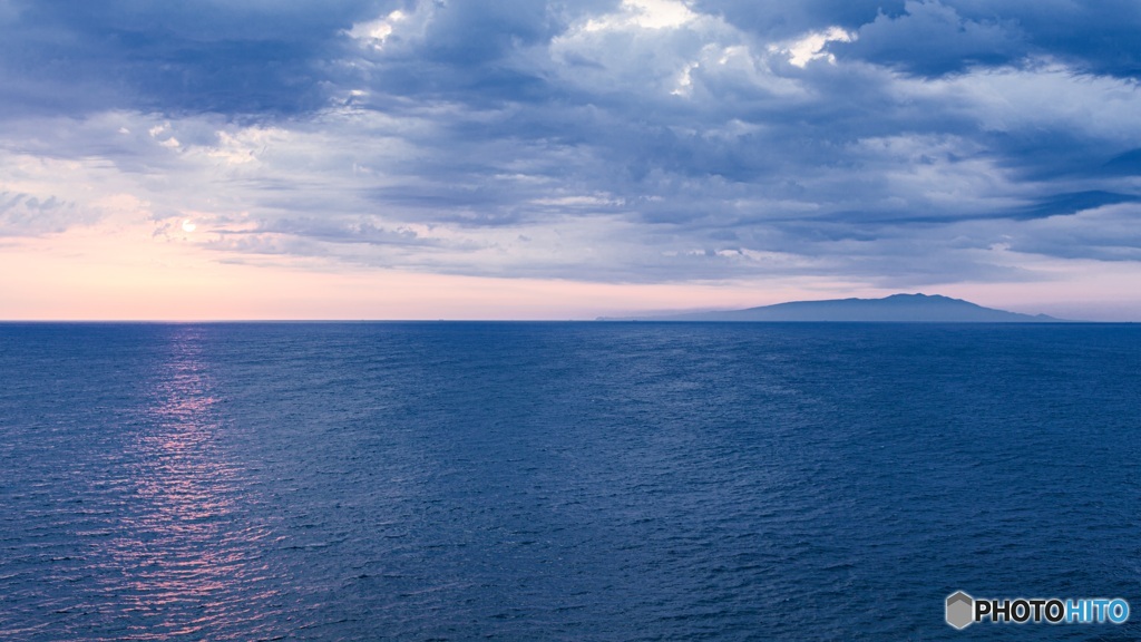 静岡県・伊豆稲取から眺める日の出